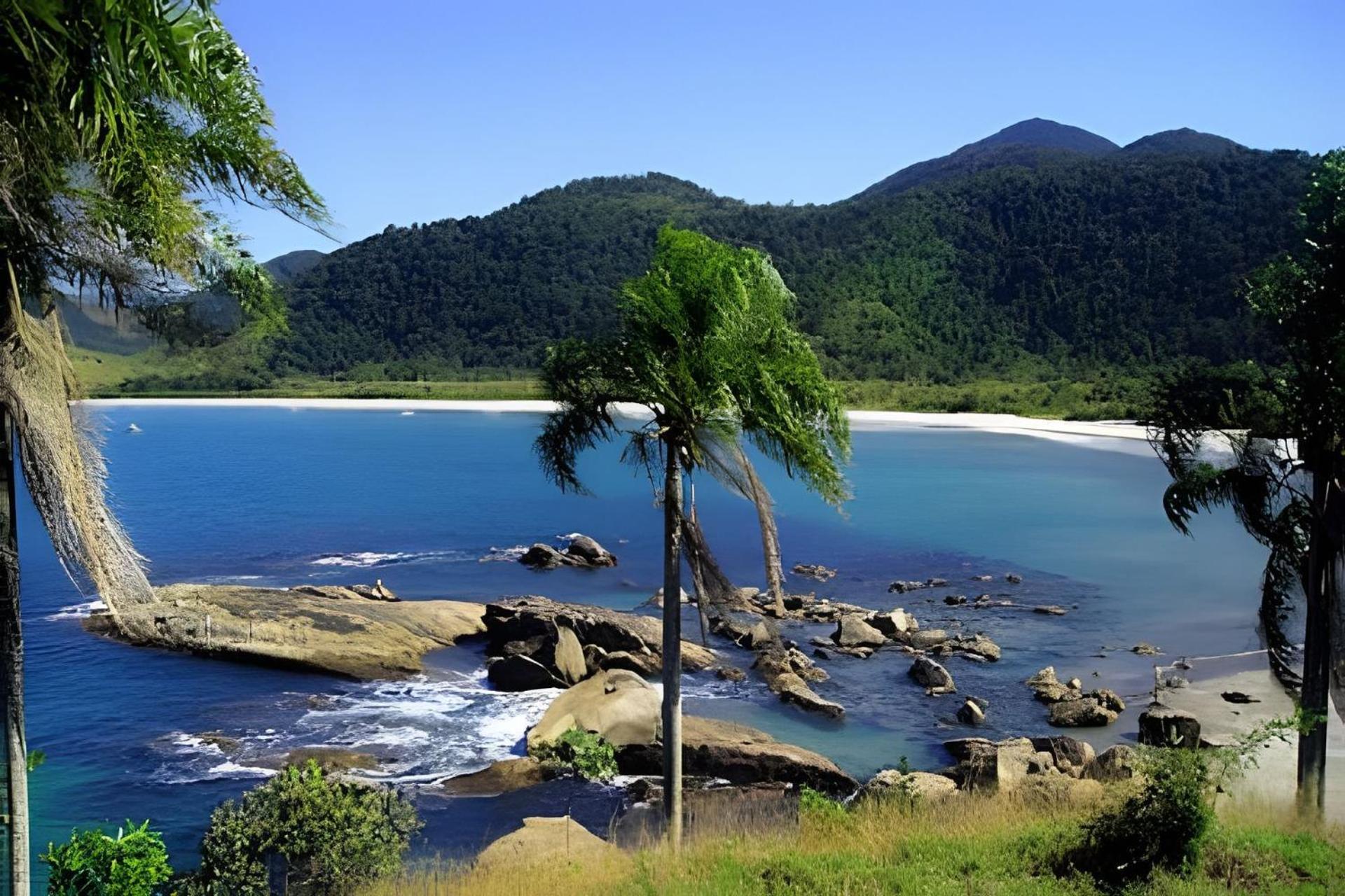 Casa Em Com 4 Suites, Piscina E Churrasqueira Proximo Praias