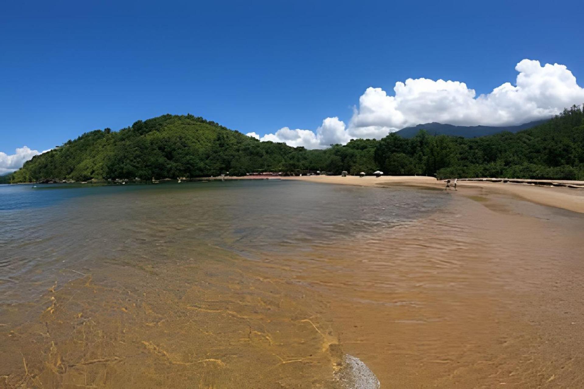 Casa Em Com 4 Suites, Piscina E Churrasqueira Proximo Praias Holiday home