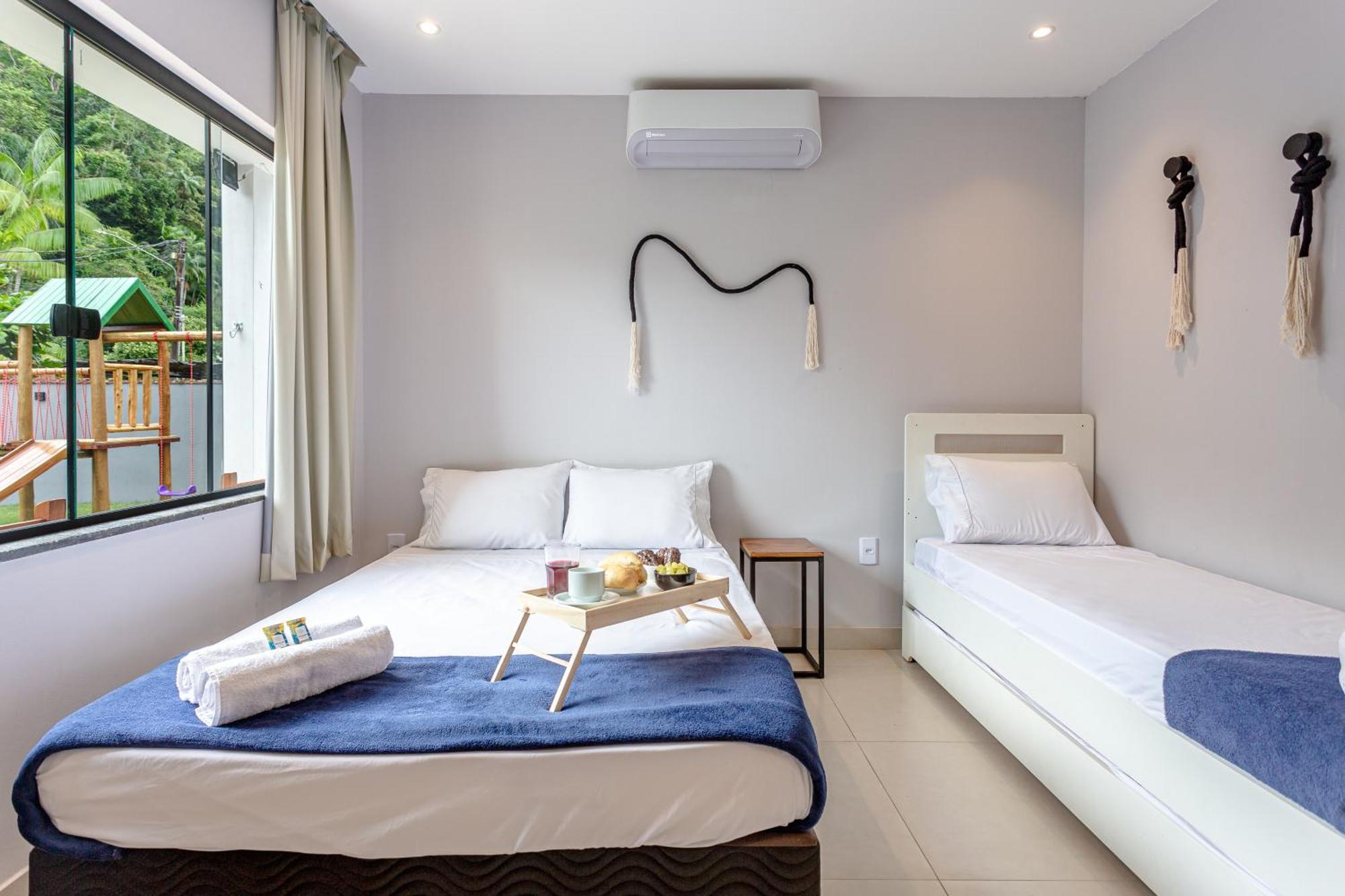 Casa Em Com 4 Suites, Piscina E Churrasqueira Proximo Praias *